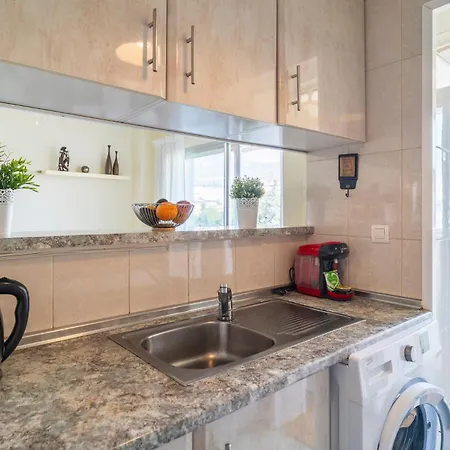 Cozy In With Kitchenette Apartment